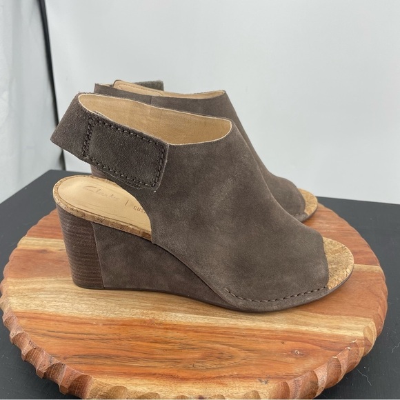 Clarks Cusion Suede Cork Wedges Slingback Sandals brown taupe 10 peep toe - Picture 3 of 7
